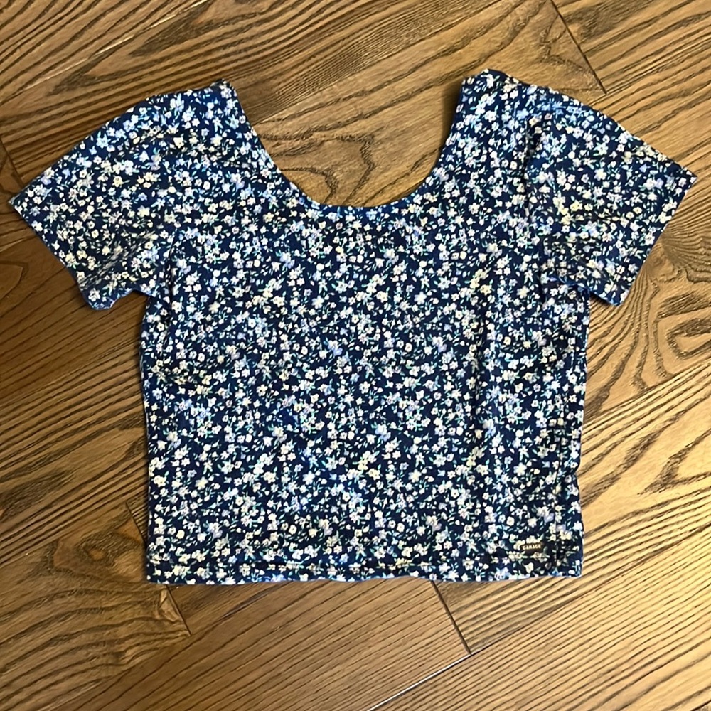 3 for $25 💚 crop top